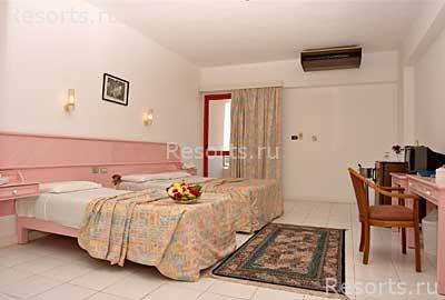 Triton Empire Hotel 11